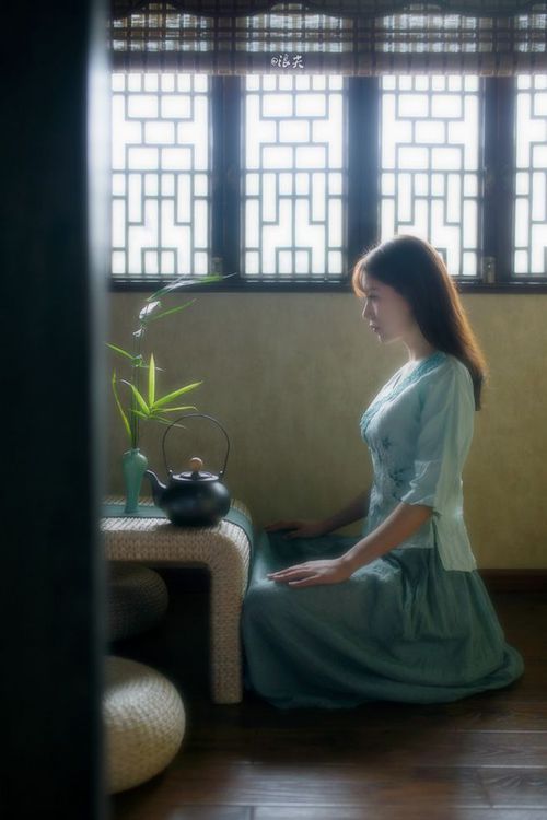 -“电动冲浪新体验：马鞍山赛场成为水上运动的明星”