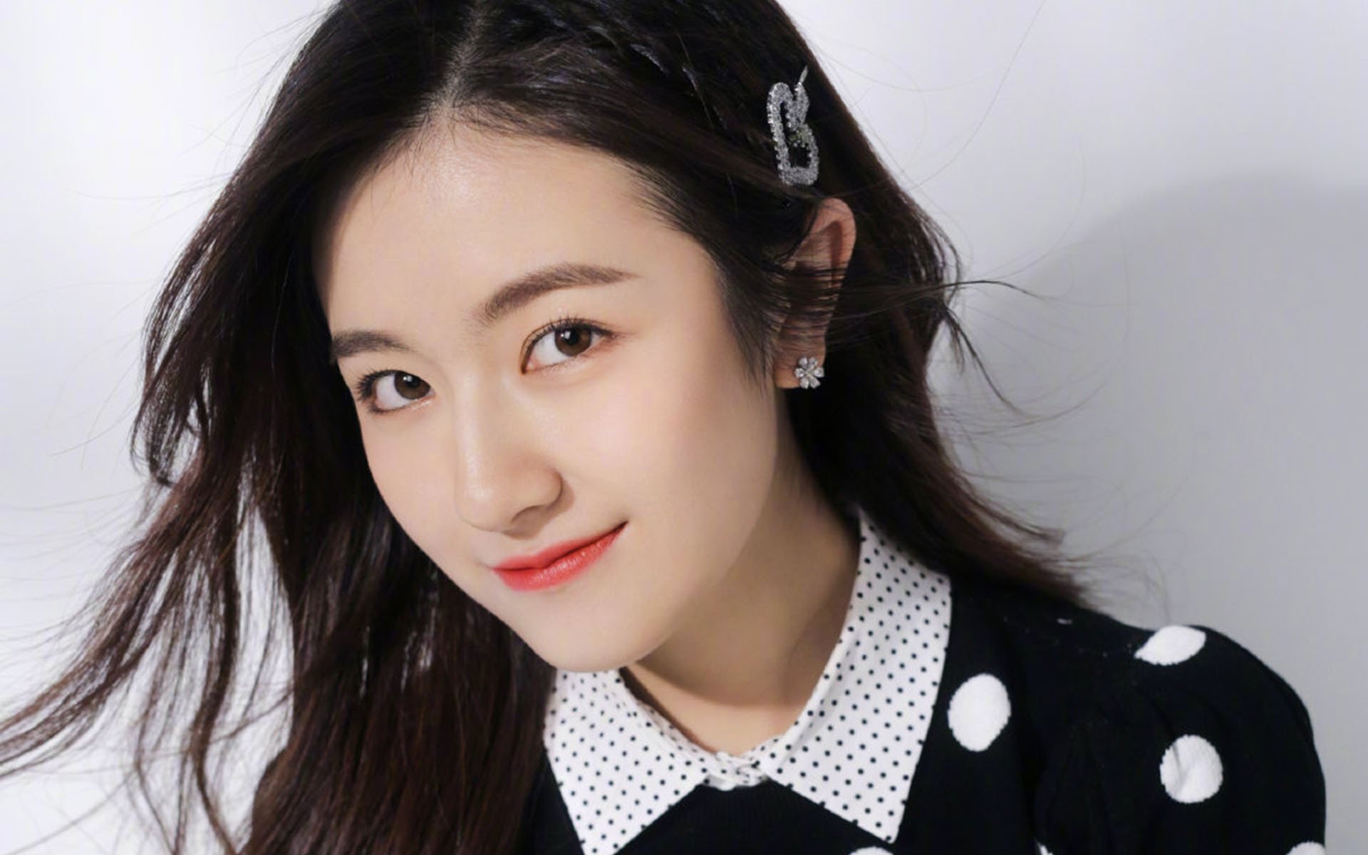 九游9游-瑞安：全黑队攻击与防守的平衡者，给球队带来新局面，瑞安足球队